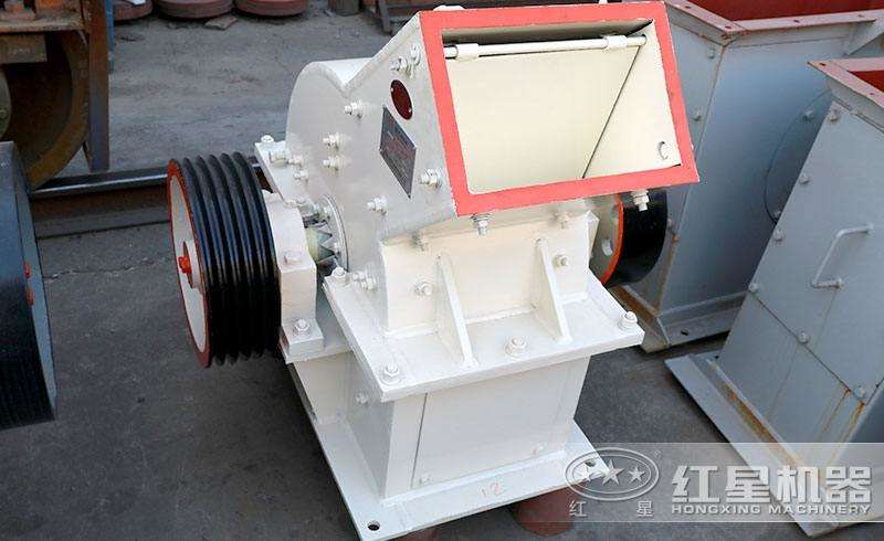 普通小型錘式制砂機 普通小型錘式制砂機