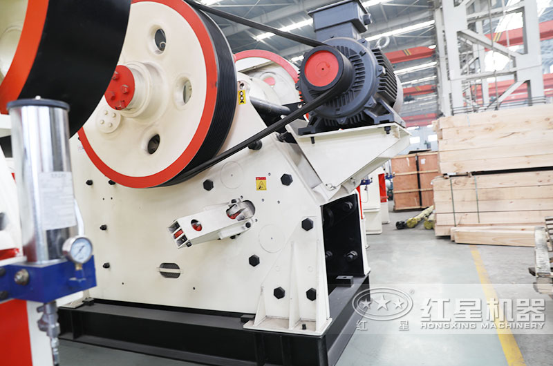 石頭粗碎加工專用-顎式破碎機