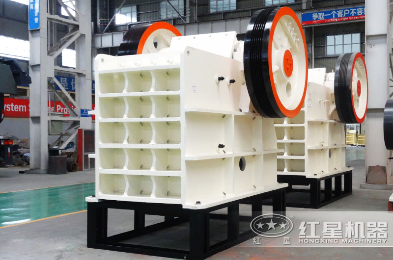 顎式破碎機,碎石力度大,產量1-2200t/h 顎式破碎機,碎石力度大,產量1-2200t/h