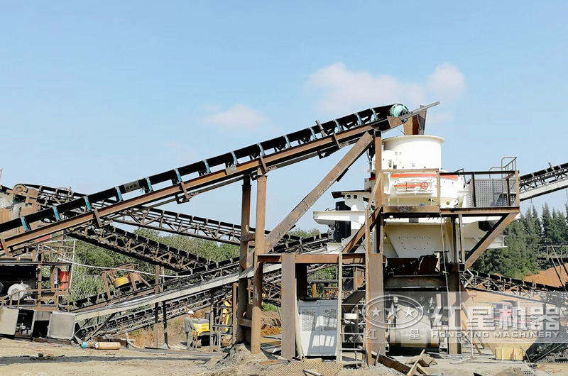 一小時(shí)300噸石英石制砂生產(chǎn)線現(xiàn)場(chǎng) 一小時(shí)300噸石英石制砂生產(chǎn)線現(xiàn)場(chǎng)