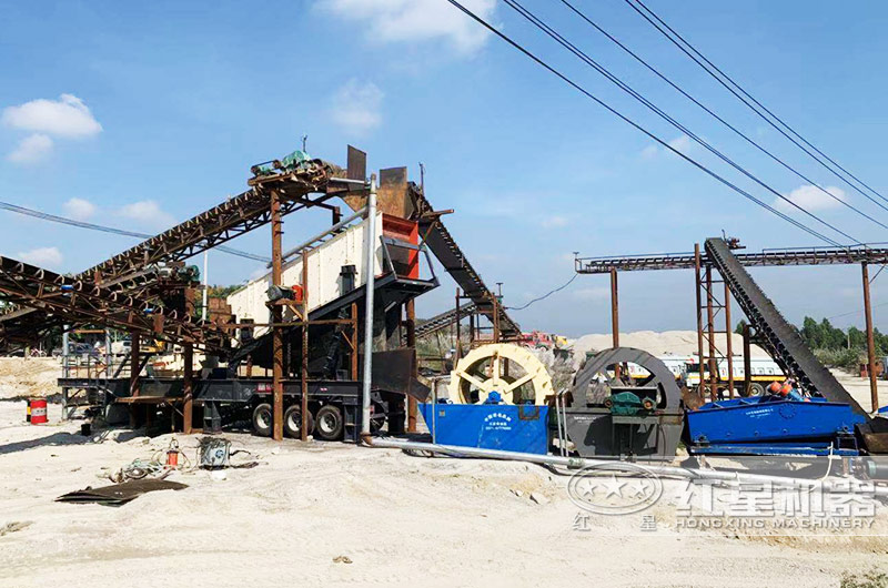 一小時(shí)300噸石英石制砂生產(chǎn)線移動(dòng)現(xiàn)場(chǎng) 一小時(shí)300噸石英石制砂生產(chǎn)線移動(dòng)現(xiàn)場(chǎng)