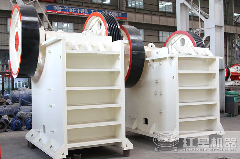 普通版顎式破碎機(jī) 普通版顎式破碎機(jī)