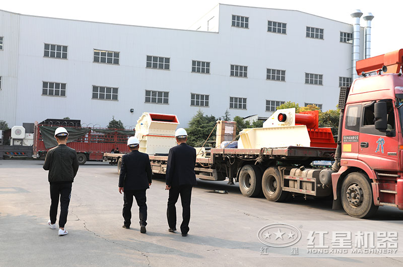 細(xì)碎制砂機設(shè)備發(fā)貨 細(xì)碎制砂機設(shè)備發(fā)貨