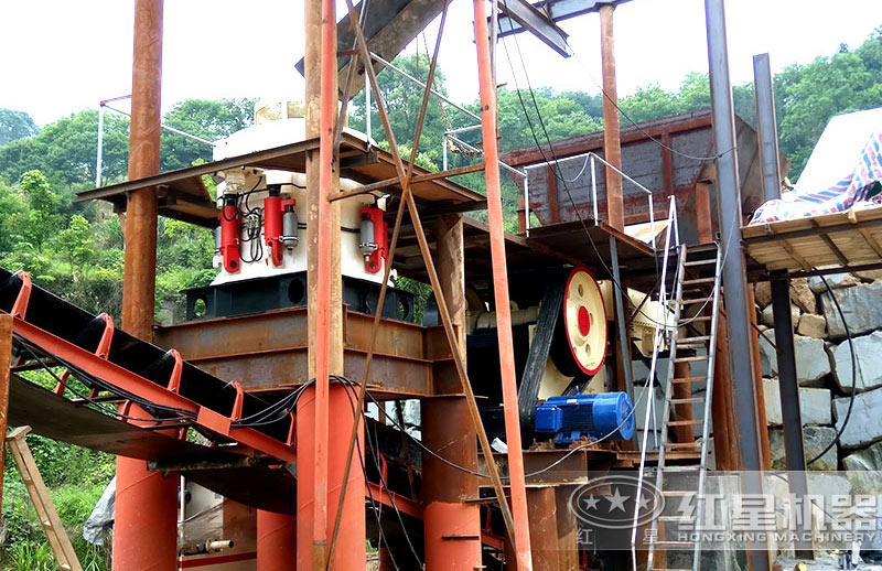 小型圓錐破作業現場 小型圓錐破作業現場