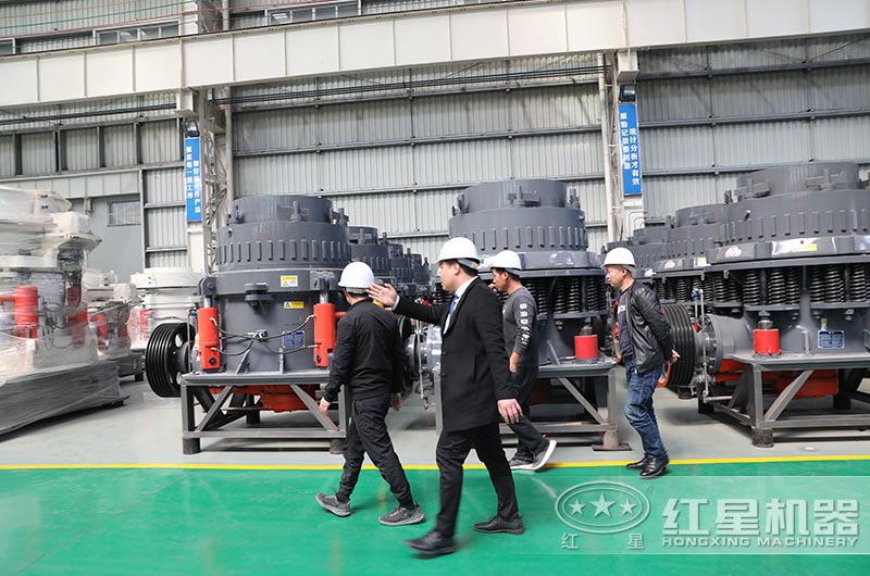 客戶來廠參觀，了解設備情況