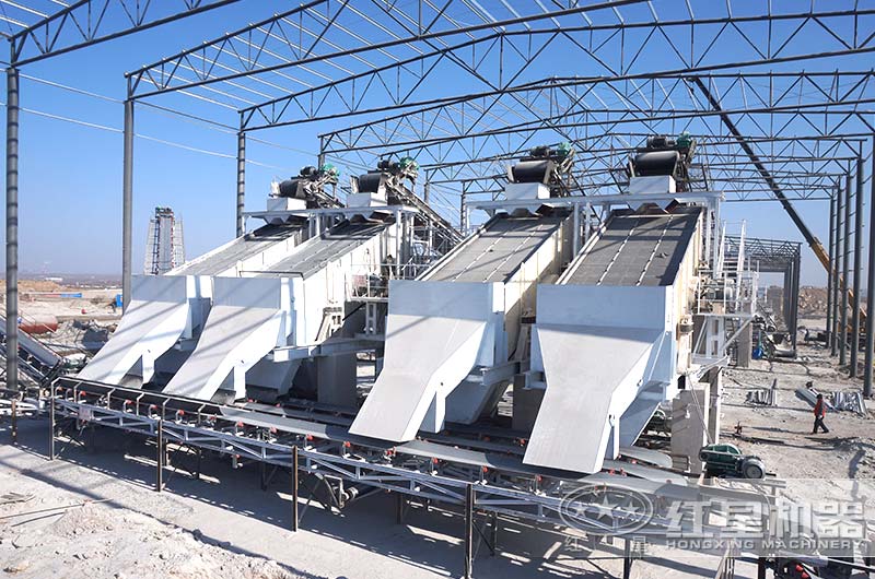 礦用振動篩工作現(xiàn)場圖片 礦用振動篩工作現(xiàn)場圖片