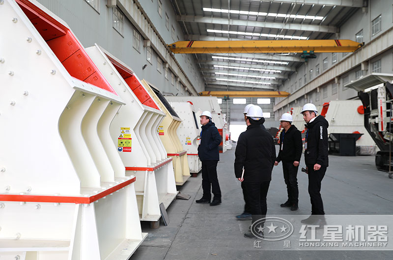 客戶到設(shè)備車間考察、對(duì)比 客戶到設(shè)備車間考察、對(duì)比