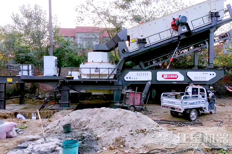 海南客戶時(shí)產(chǎn)200噸移動制砂機(jī)現(xiàn)場 海南客戶時(shí)產(chǎn)200噸移動制砂機(jī)現(xiàn)場