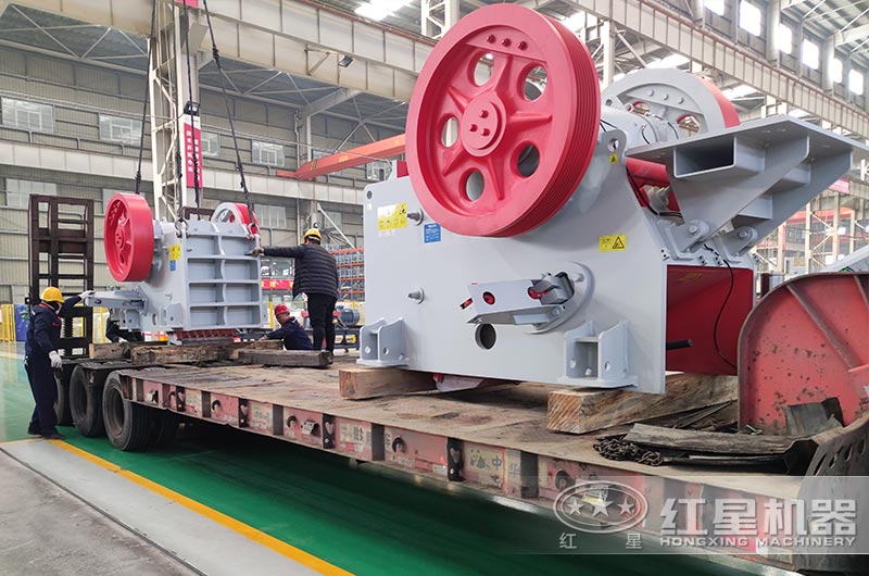 鄂式破碎機發貨中 鄂式破碎機發貨中