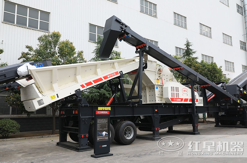 移動(dòng)反擊式石子破碎機(jī)圖片、適用于軟料（青石）