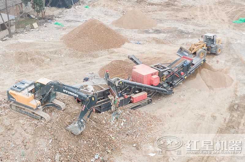 移動破碎站建筑垃圾破碎現場 移動破碎站建筑垃圾破碎現場