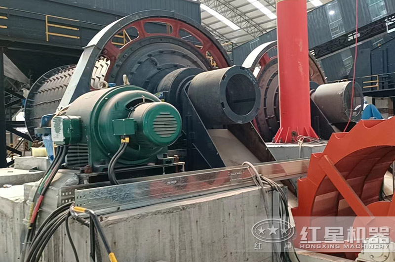 棒磨機(jī)制砂現(xiàn)場 棒磨機(jī)制砂現(xiàn)場